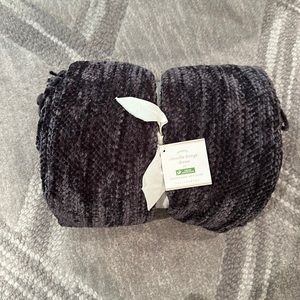 Pottery Barn chenille throw blanket